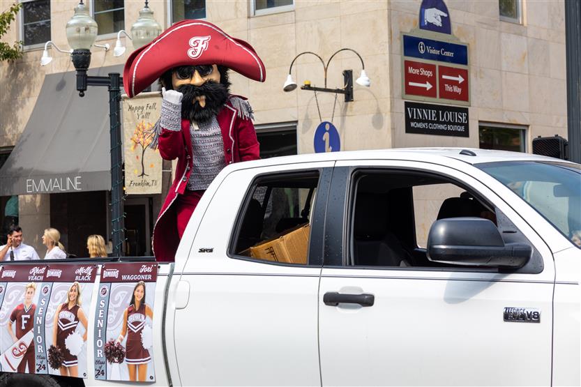 Schools celebrate homecomings